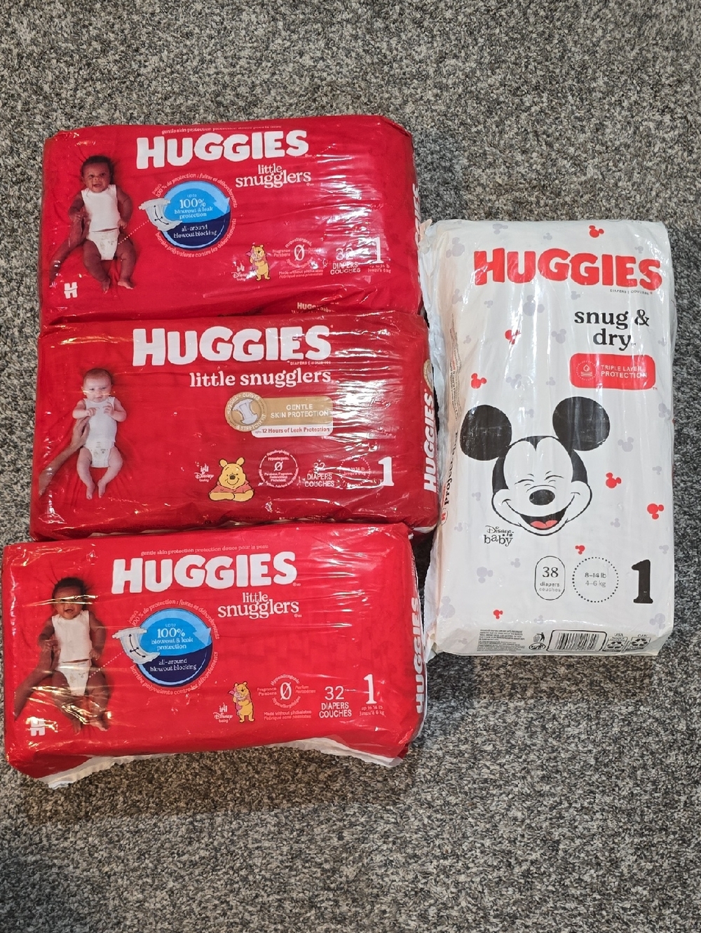 Huggies Little Snugglers & Snug & Dry Diapers - Red & White